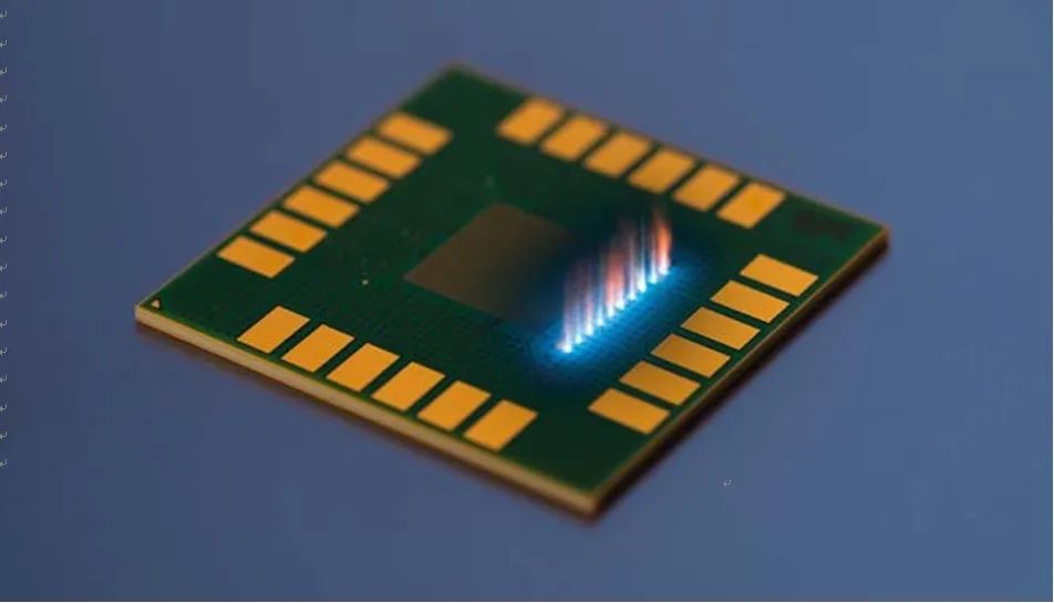 可持續(xù)高效的微加工解決方案——用高能、大功率、納秒紫外激光切割5G柔性PCB材料