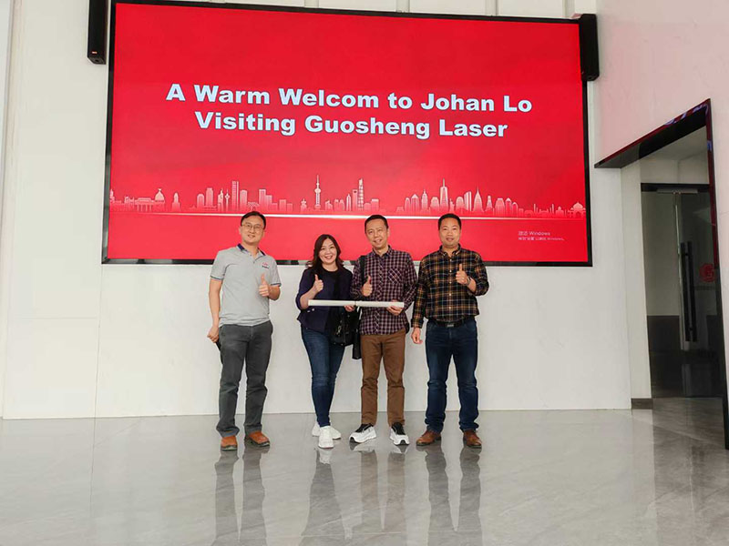 JOMAR LASER MACHINERY(喬馬爾激光機械公司)的Johan Lo總監(jiān)一行蒞臨西安國盛激光參觀交流